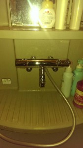 新しい浴室蛇口