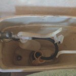 古いタンク内部品
