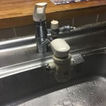 古いキッチン蛇口