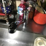 新しいキッチン蛇口
